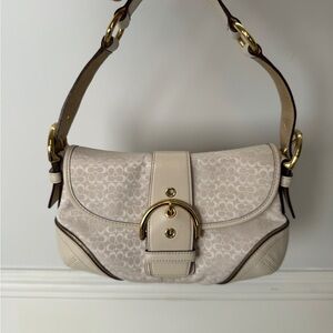 COACH Soho white shoulder bag — excellent condition. Comes within dust bag.